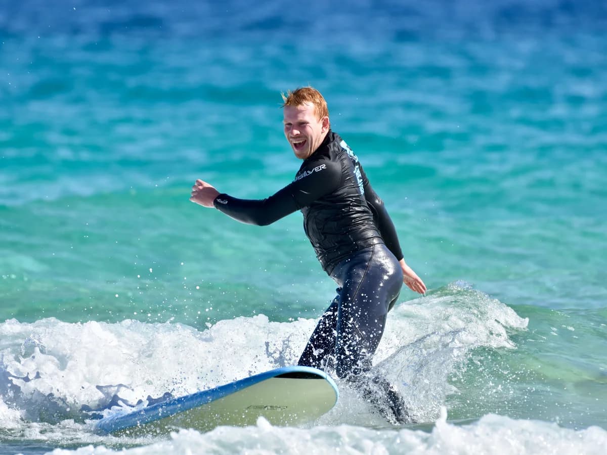 Amanay Surf School surf camp