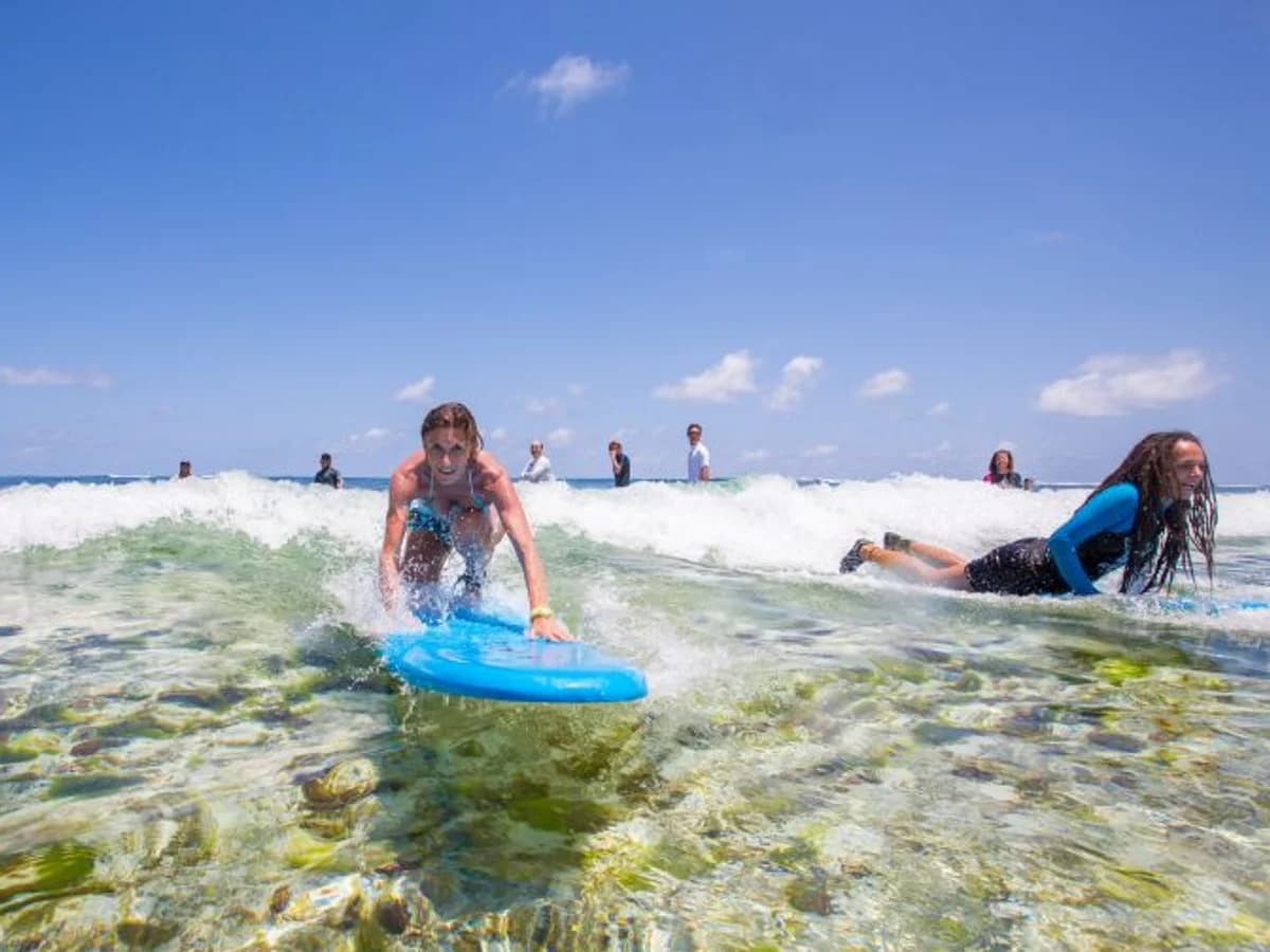 Aquaholics Zanzibar surf camp