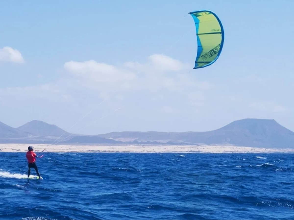 CBCM Boarder Club surf camp