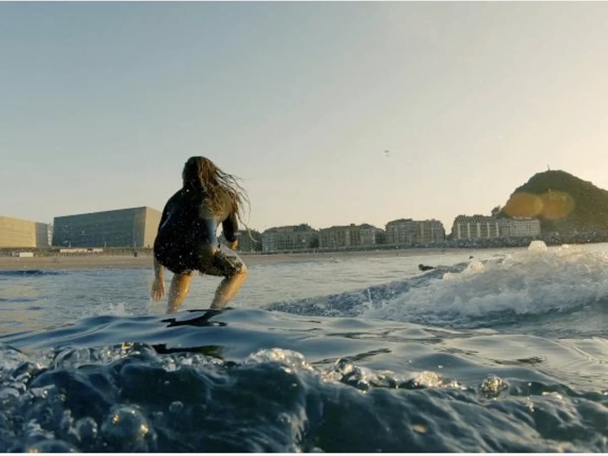 El Aula Azul surf camp