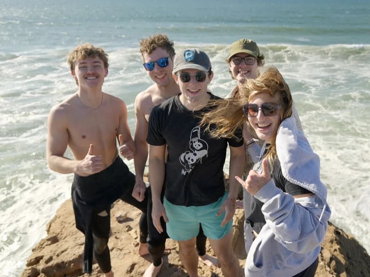 Fu space hostel surf camp