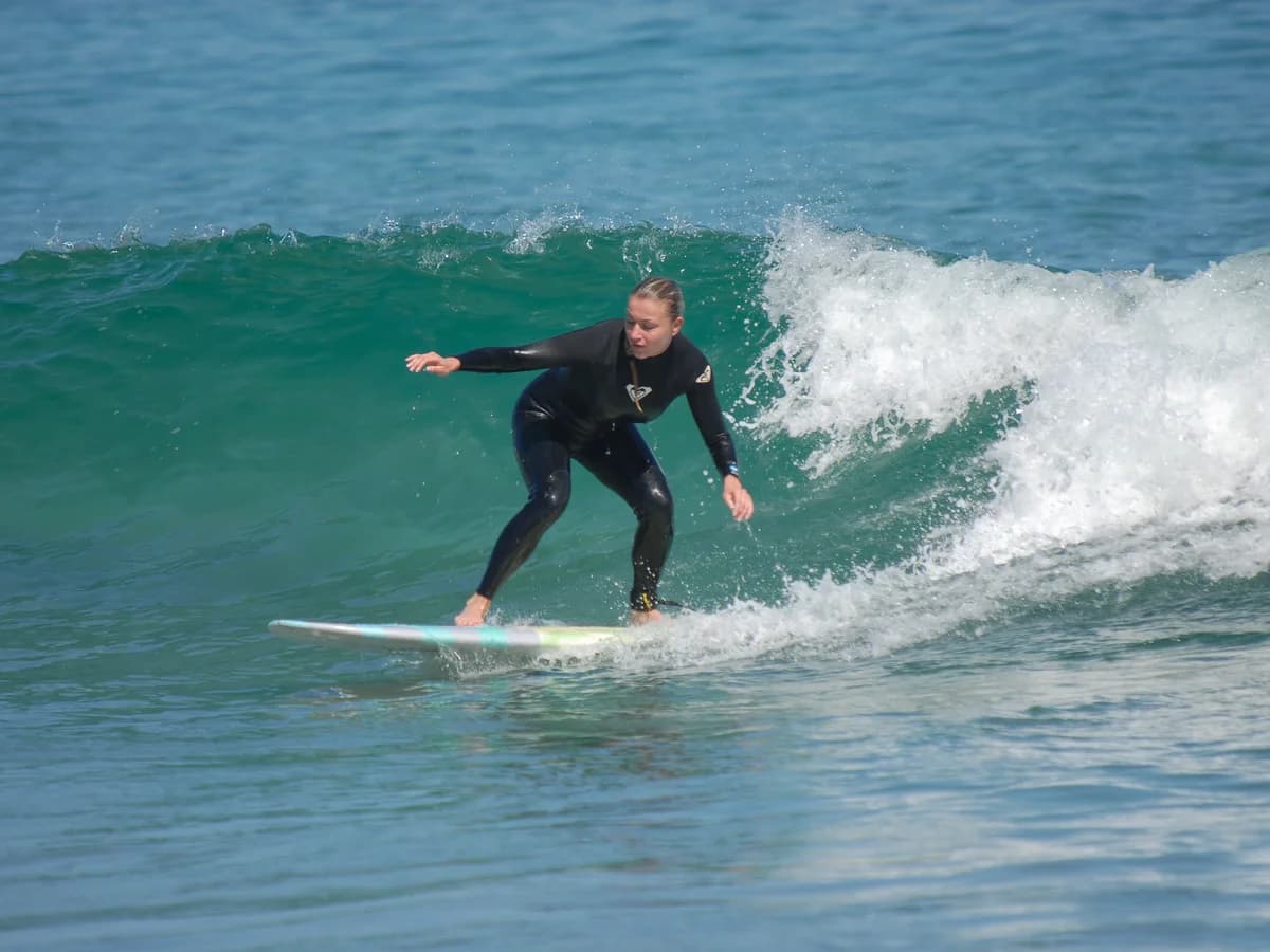 Lacunza International House surf camp