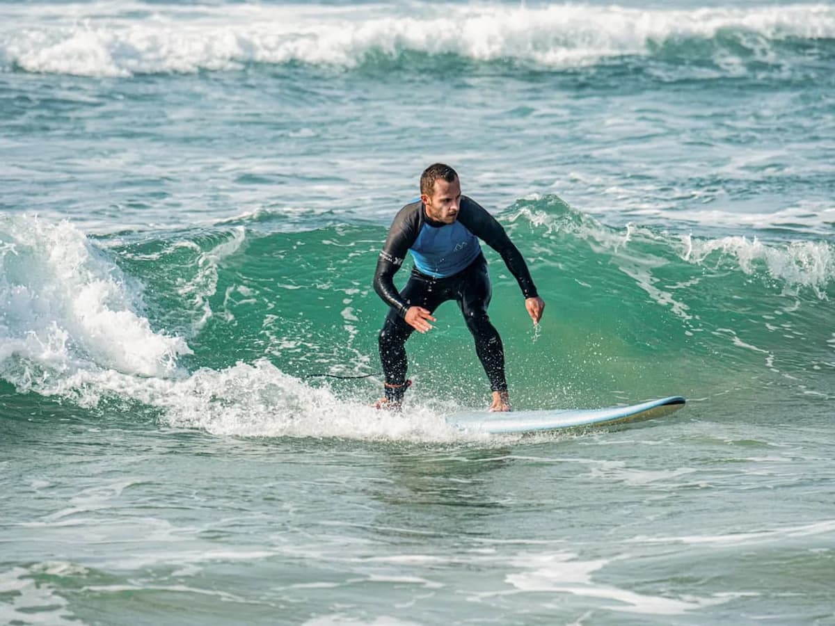 Mellowmove surf camp