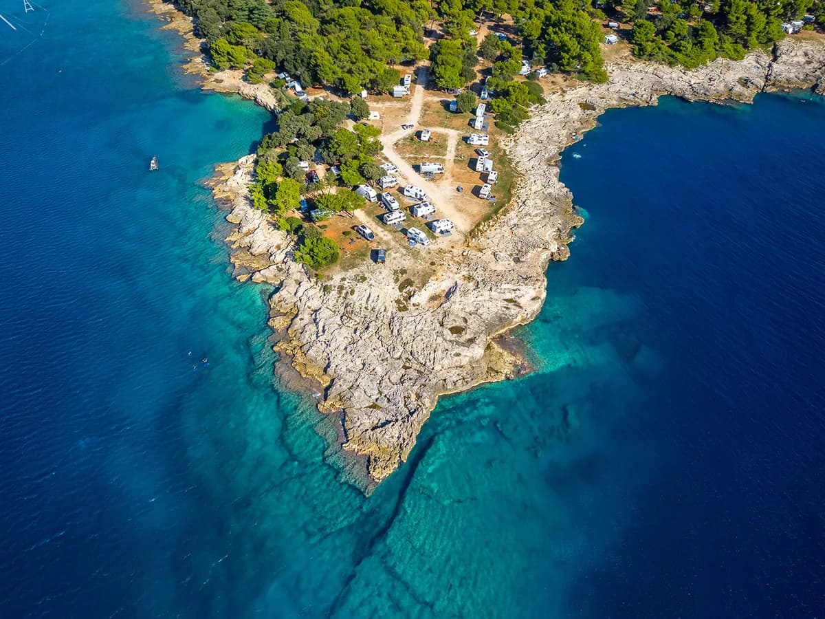 Metta Float surf camp