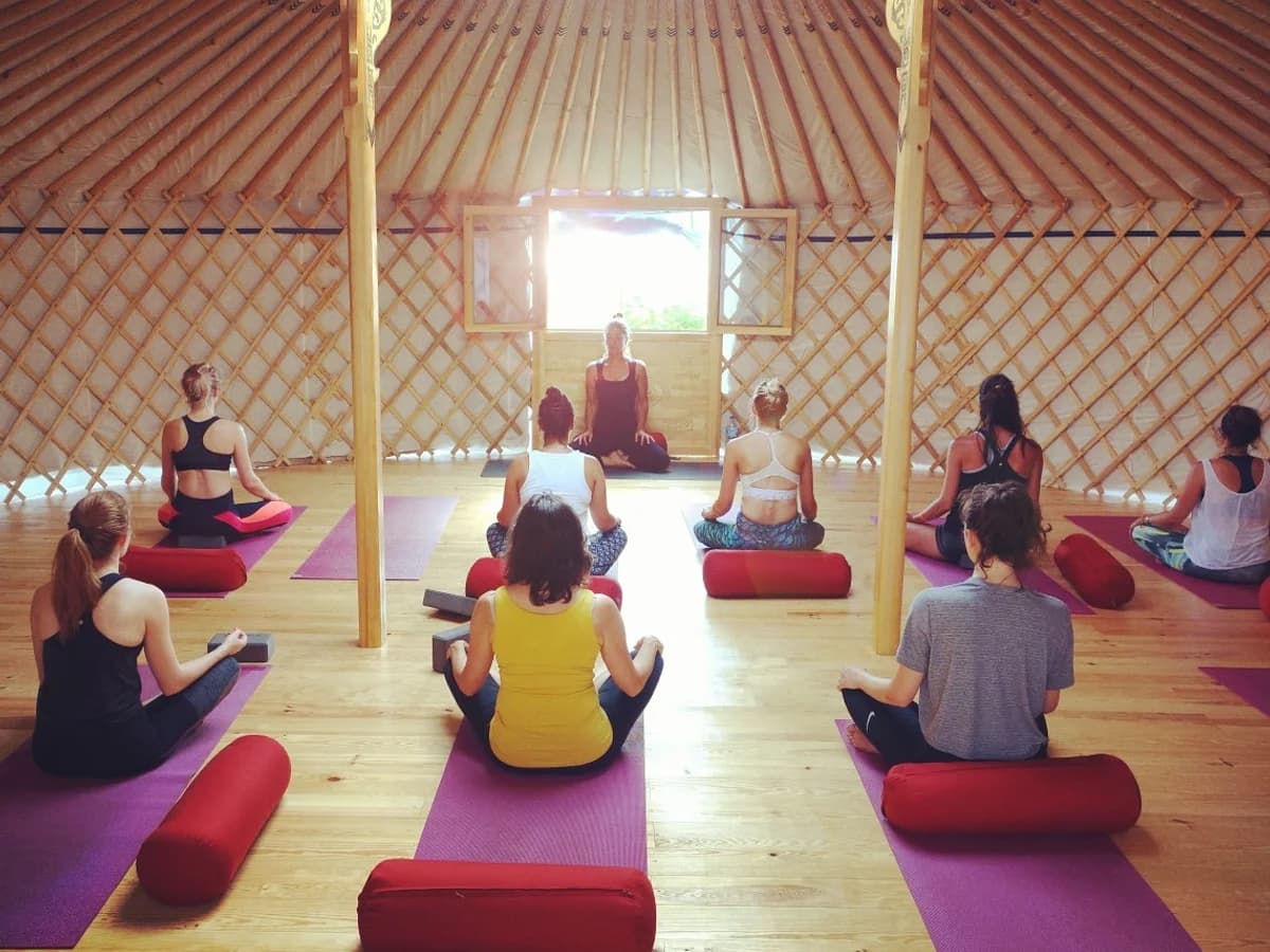 Moka Surfhouse & Yoga Retreat surf camp