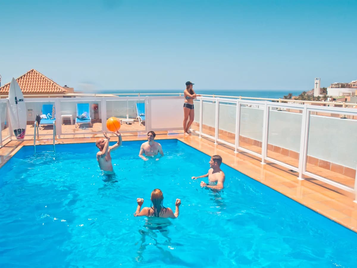 Otro Modo Surfschool surf camp