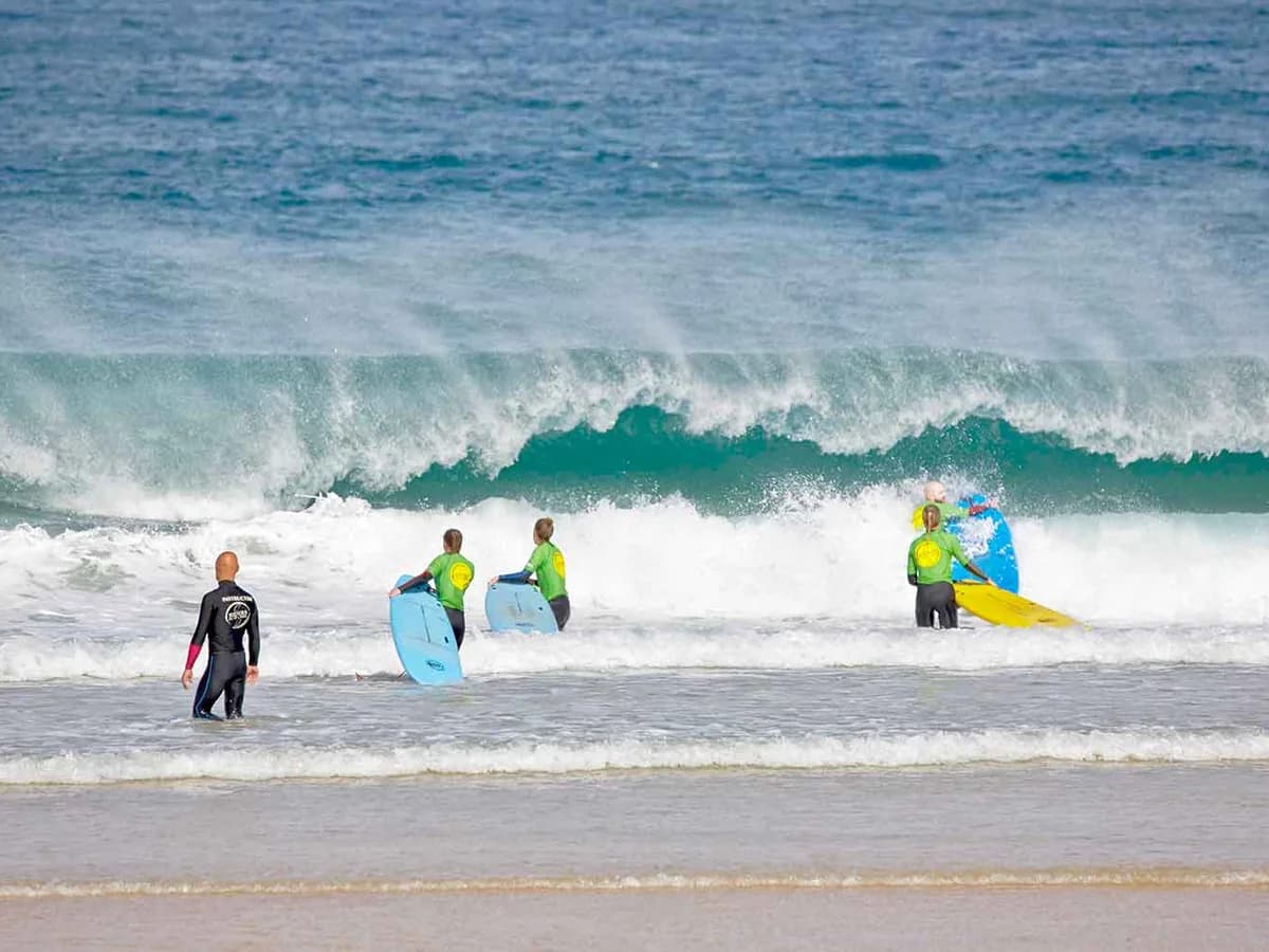 Riders Surf'n'Bike surf camp