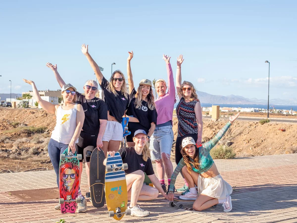 Salty Chicas surf camp