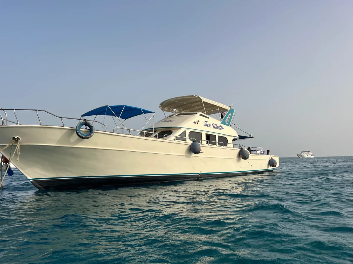 Sea Master VIP surf camp