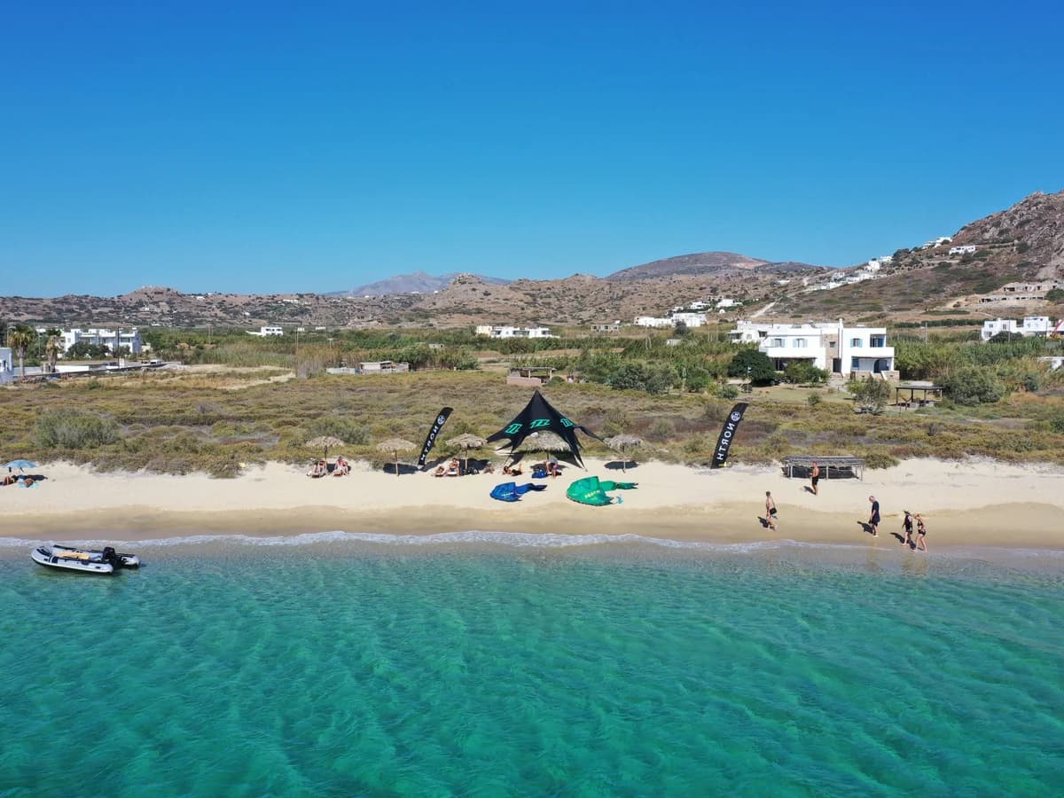 Studios Vrettos surf camp