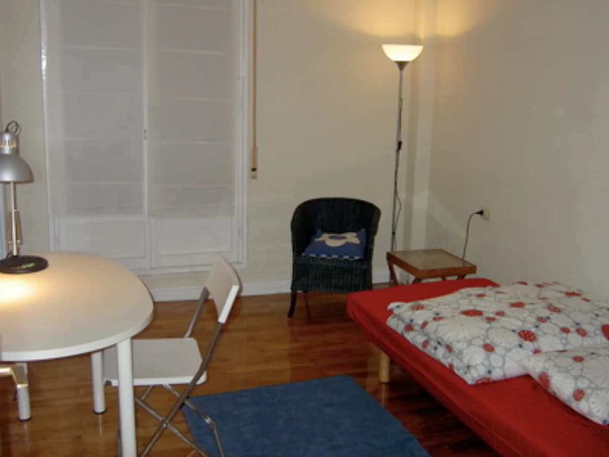 Tandem San Sebastian surf camp